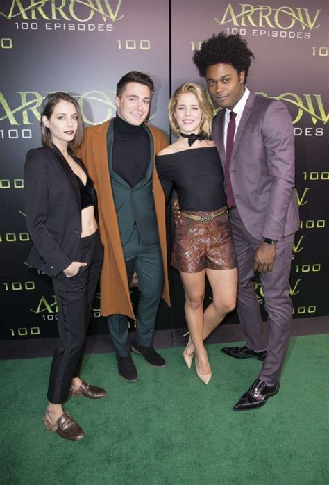 Willa Holland Colton Haynes Emily Bett Rickards And Echo Kellum At