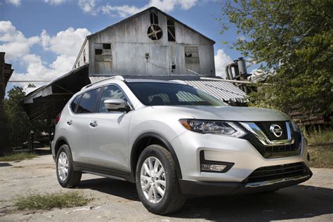 First Drive 2017 Nissan Rogue Is Firmly Among The Herd Carscoops