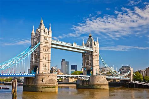 58 Brilliant British Landmarks