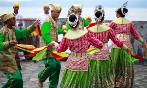 5 Pakaian Adat Tradisional Maluku Keunikannya Maluku Id Vrogue