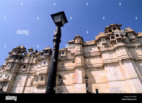 The Impressive Facade Of The City Palace Udaipur In Stock Photo Alamy