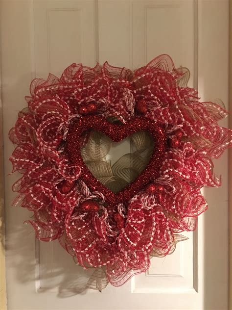 pin by doris hamilton on wreaths valentine wreath diy valentine day wreaths valentine