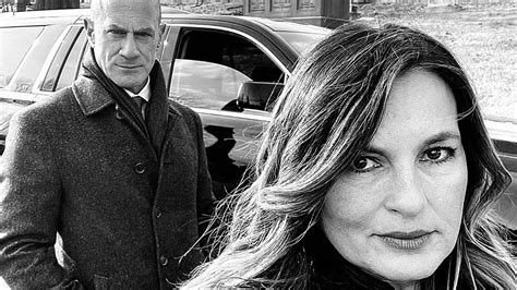 Elliot stabler returns to the nypd to battle organized crime after a devastating personal loss. Mariska Hargitay and Chris Meloni Share Pics From 'Law & Order: Organized Crime' Set ...