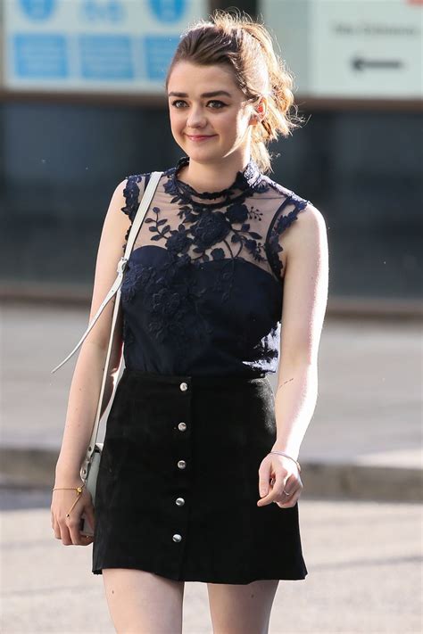 Maisie Williams Fashion Fandom Of Maisie