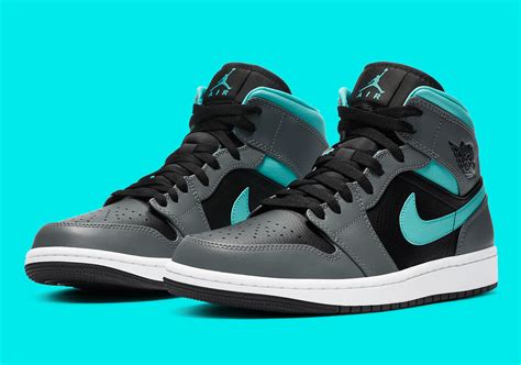 Air Jordan 1 Mid Aqua 554724 063 Date De Sortie Crumpe