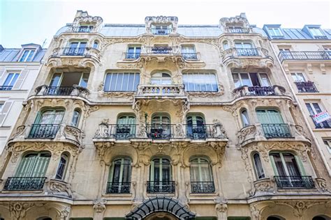 Paris Immeuble Les Arums Art Nouveau Flamboyant Dans Le Quartier De