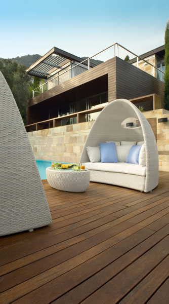 Modern And All Weather Outdoor Furniture By Roberti Ratan