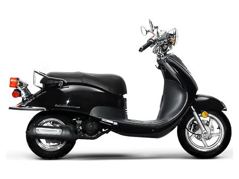 It's the perfect scooter for someone looking to get into the world of biking without having a typical scooter. New 2021 Lance Powersports Cali Classic 125 | Scooters in ...