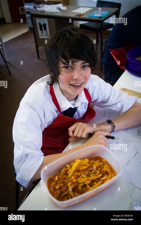 Boys Cooking Class Hi Res Stock Photography And Images Alamy