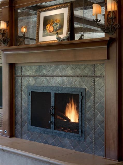 10 Fireplace Screens With Doors To Upgrade Your Fireplace