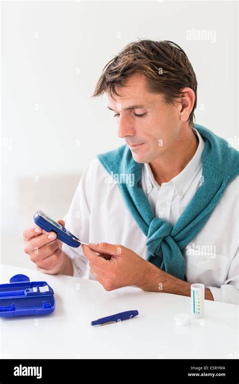 Self Glycemia Hi Res Stock Photography And Images Alamy