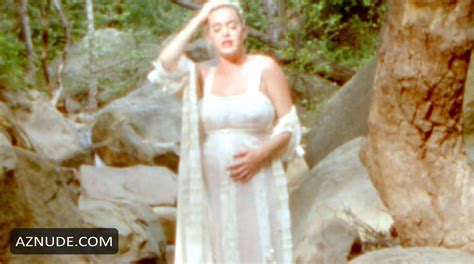 Katy Perry She Strips Completely Naked In New Music Video Daises Aznude