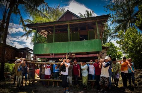 Fakta Tradisi Mappalette Bola Di Sulawesi Selatan TERASKATA