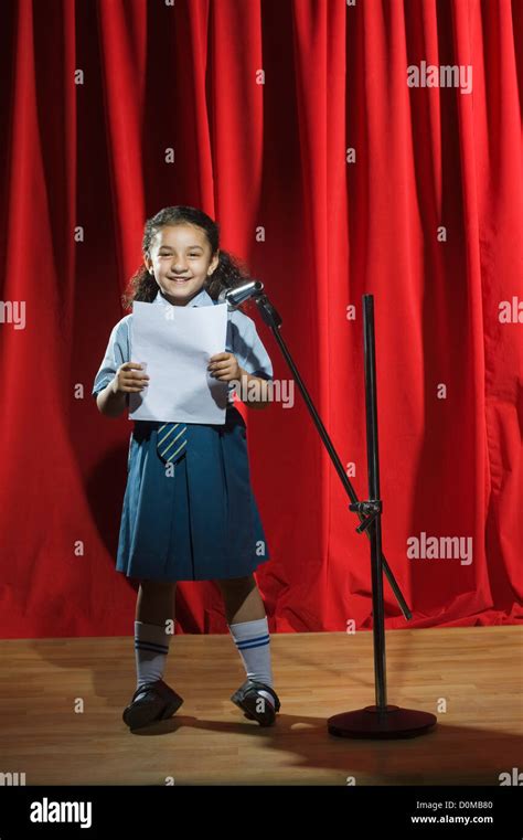Girl Giving A Speech Hi Res Stock Photography And Images Alamy