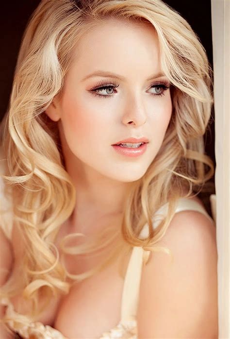 Model Melissa Houben Pinner George Pin Hot Blonde Girls Most