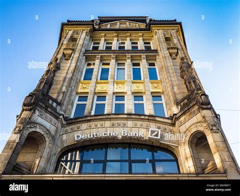 Building Of Deutsche Bank Hi Res Stock Photography And Images Alamy
