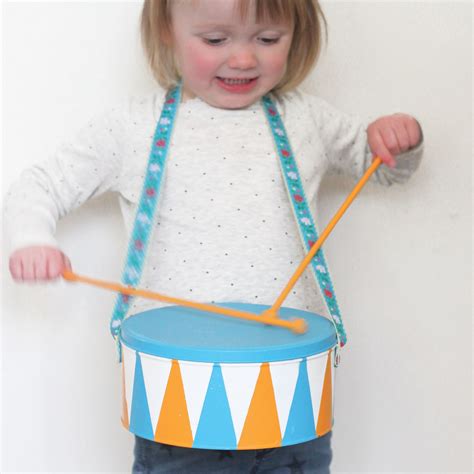 Recycled Drum Kit · Extract From Mini Makers By Laura Minter · How To