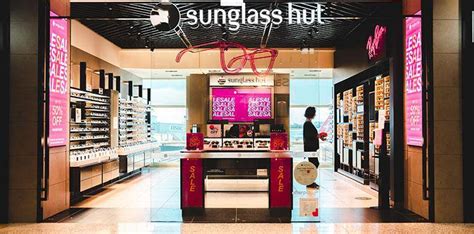 Sunglass Hut Brisbane Airport