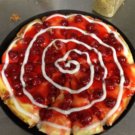 Vanilla pudding made the oma way is a simple and elegant dessert. Cherry and vanilla pudding dessert pizza! | Dessert pizza ...