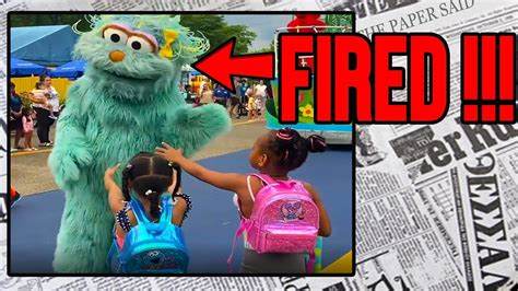 Sesame Place Character Rosita Caught Multiple Times Ignoring Black