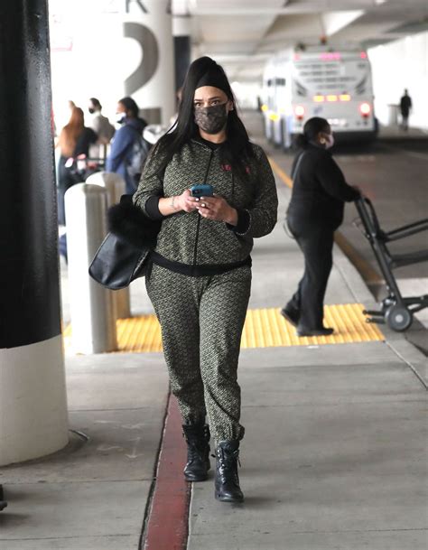 Faith Evans Arriving Into Los Angeles 12222021 Celebmafia
