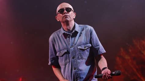 Indio en concierto (2015)* indio solari & los fundamentalistas del aire acondicionado el infierno está encantador esta noche disco: Operan de una hernia al rockero argentino Indio Solari ...