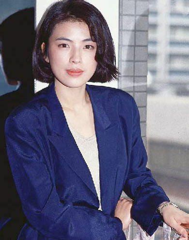 張學友 一生跟你走作品輯 專輯歌曲 1.情已逝 2.在我心深處 3.linda 4.誰想輕輕偷走我的吻 5.一顆不變心 6.每天愛你多一些 7.月半彎 8.明日世界終結時. 張學友老婆羅美薇早年青澀照片曝光(圖) - 娛樂 - 國際線上