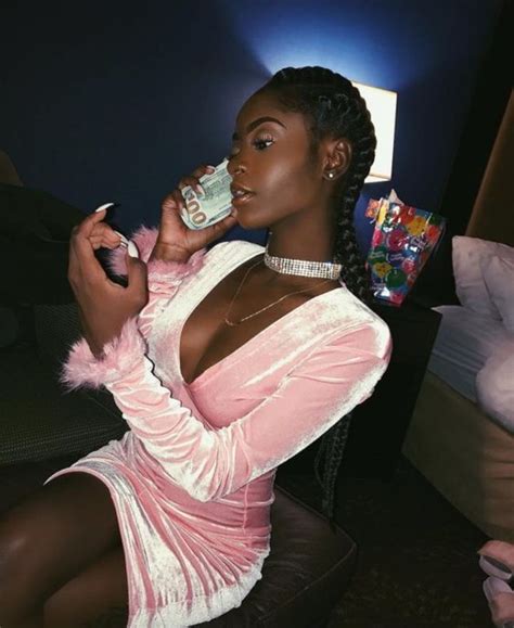 Baddie aesthetic gif pfp discord : Pin by ᎶᎥᎶᎥ on ︎ pink ︎ | Black girl aesthetic, Dark skin women, Instagram baddie