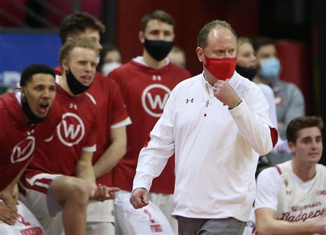 Wisconsin Basketball Badgers Continues To Drop In Lunardis Bracketology