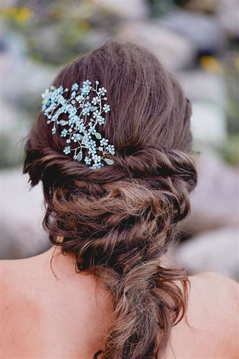 Das brautkleid für das standesamt mit dem gewissen extra. Tipps zur perfekten Brautfrisur und Braut-Make-Up für ...