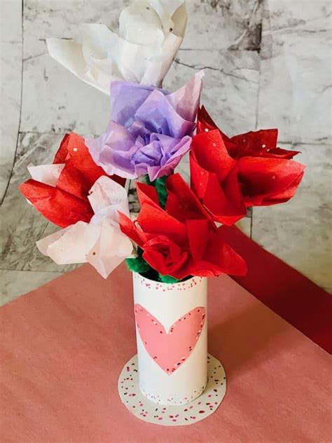 These Toilet Paper Roll Flowers And Vase Are Just What We Need For