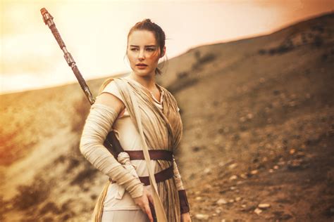 Unbelievably Hot Star Wars Rey Cosplays That Will Blow Your Senses
