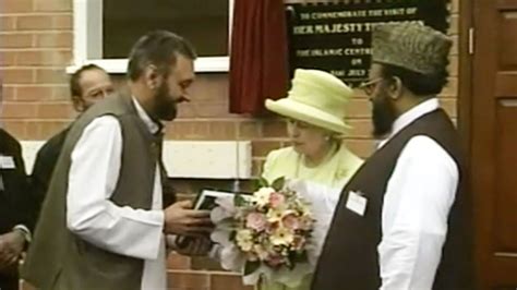 Queen Elizabeth II S Visit To Scunthorpe Mosque Fondly Recalled By Locals YouTube In