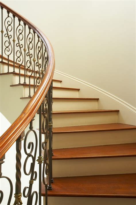 Cómo Decorar Un Pasamanos De Escalera Con Tul Hardwood Stairs Stairs