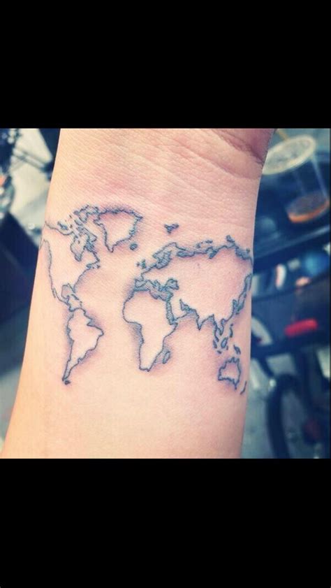 Die oberarm tattoos, die unterarm tattoos und die arm tattoo vorlagen als ganzes sind sehr populär zurzeit. tattoo | Mini tattoos, Weltkarte tätowierungen, Tattoo ...