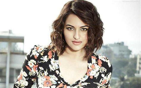 Sonakshi Sinhas Witty Reply To Fans Curious About Her Marriage The Tribune India