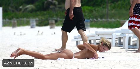 Sierra Skye Sexy And Topless Hits The Beach In Miami AZNude