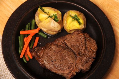 2 Ways To Cook Rib Eye Steak So Its Tender And Juicy According To A