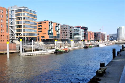 Jedes jahr verzeichnet die hafencity ein stetiges wachstum der bevölkerung und auch die anzahl der beschäftigten steigt. Eine Wohnung kaufen in Hamburg - Tipps aus Hamburg ...