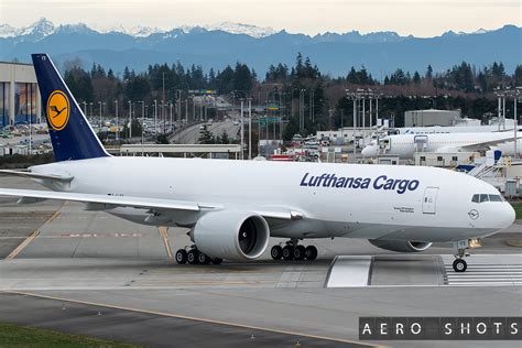 Перевод слова cargo, американское и британское произношение, транскрипция bulk cargo — мор. Lufthansa Cargo Archives - Lufthansa Flyer