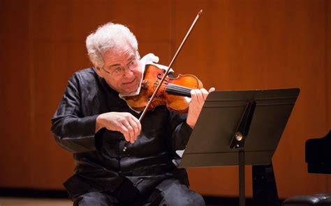 Review Itzhak Perlman Returns To A Sold Out Symphony Hall With Pianist