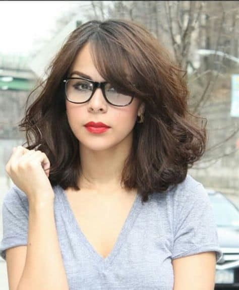 23 Captivating Hairstyles With Bangs And Glasses For Women Sheideas