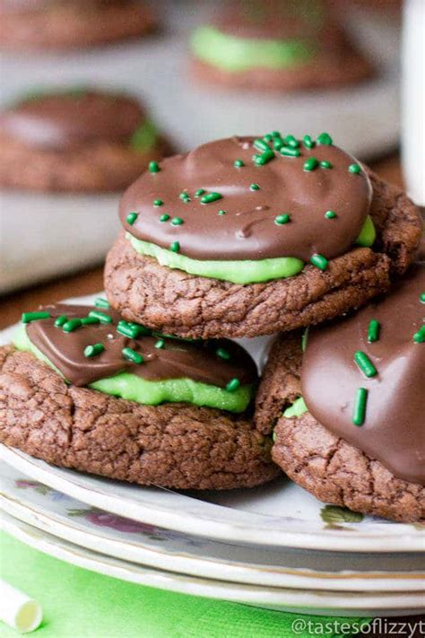 Peppermint Brownie Cookies Simple Mint Cookies With Chocolate Topping
