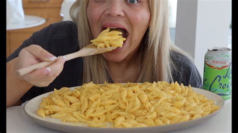 Velveeta Mac And Cheese Mukbang Big Bites Youtube