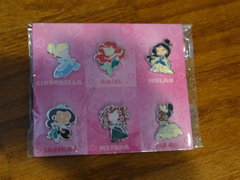 Disney Trading Pins 119514 Cute Stylized Princesses Booster Set Ebay