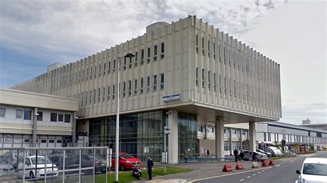 Apology Over Maternity Unit Closure At Glasgow Hospital Bbc News