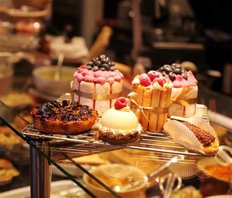 French Pastries On Display A Confectionery Shop In France Profesiones