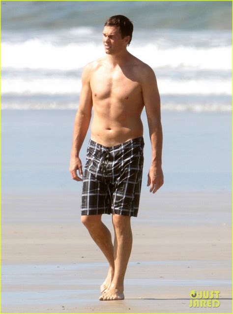 Tom Brady Goes Shirtless For Costa Rica Beach Stroll Photo