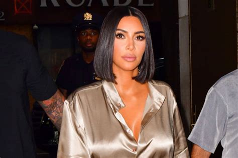 Glass Hair à La Kim Kardashian Is Deze Zomer Een Echte Trend