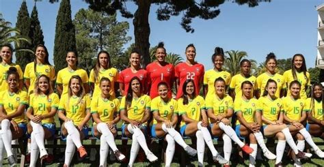 Jun 09, 2021 · na coletiva desta quarta, o meia falou sobre as mudanças recentes no departamento de futebol do csa. Jogadoras da Seleção Brasileira cantam Sandy e Júnior ...